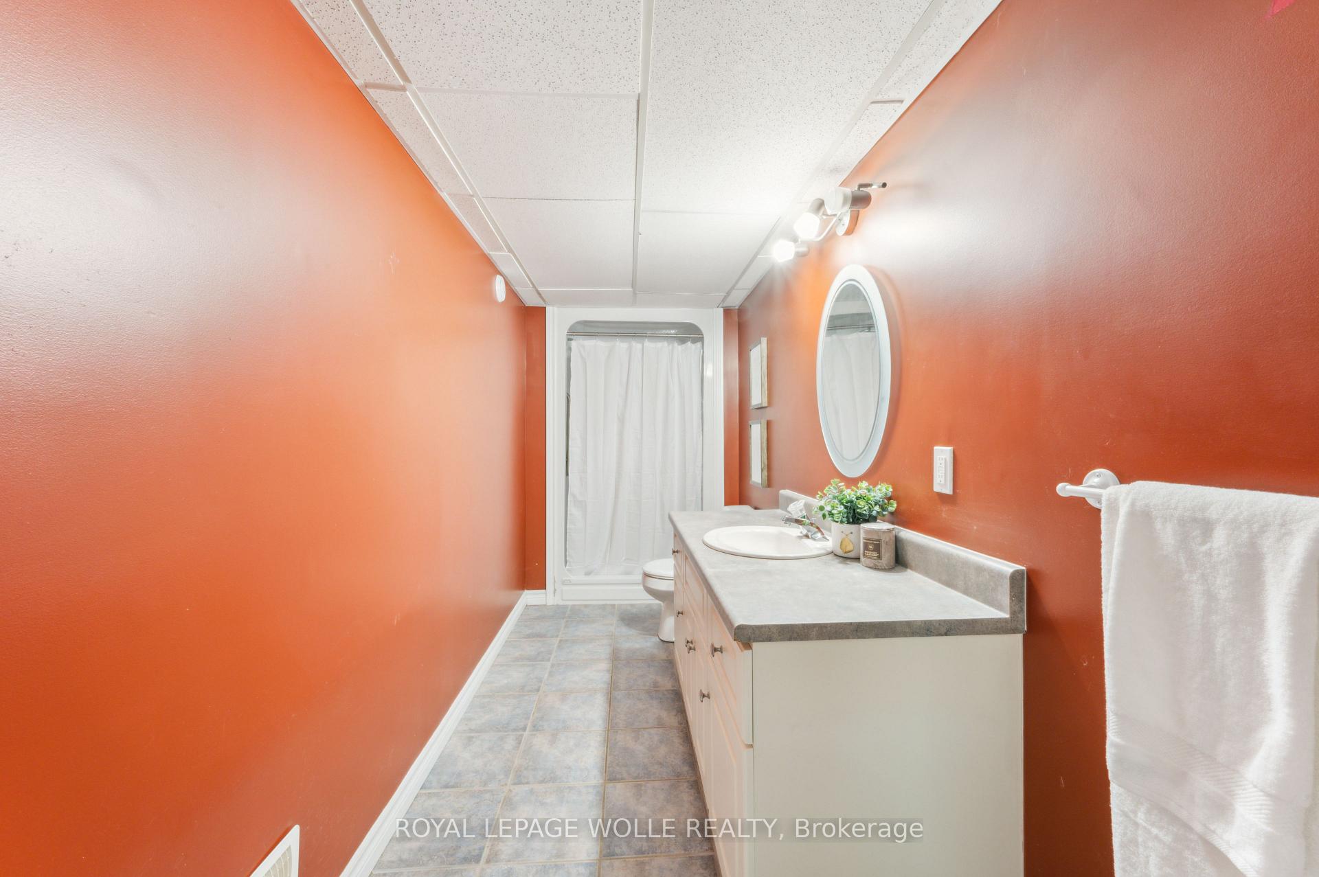 Photo 35 of 35 Dayman Court, Kitchener — HOMEH