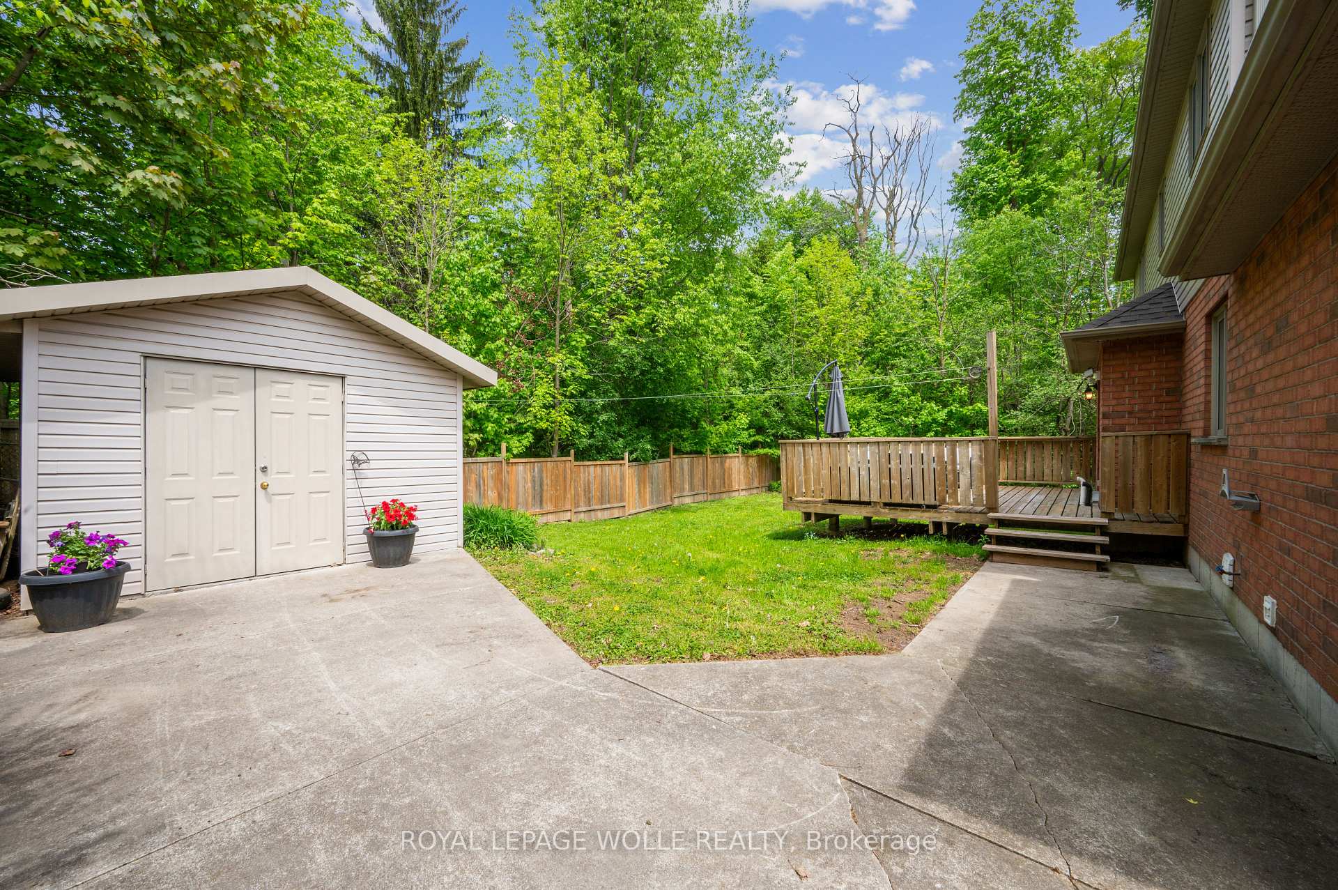Photo 36 of 35 Dayman Court, Kitchener — HOMEH