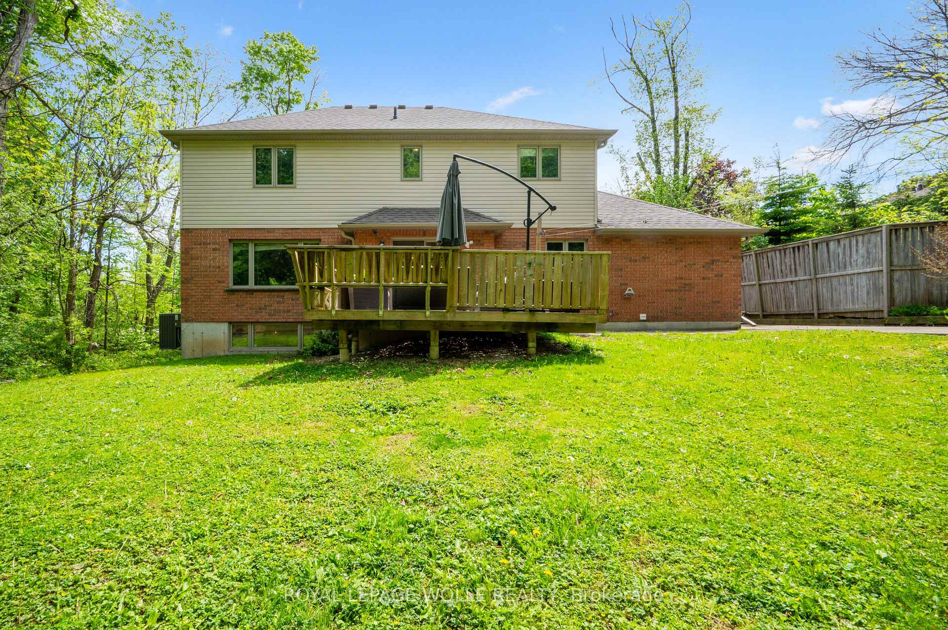 Photo 43 of 35 Dayman Court, Kitchener — HOMEH