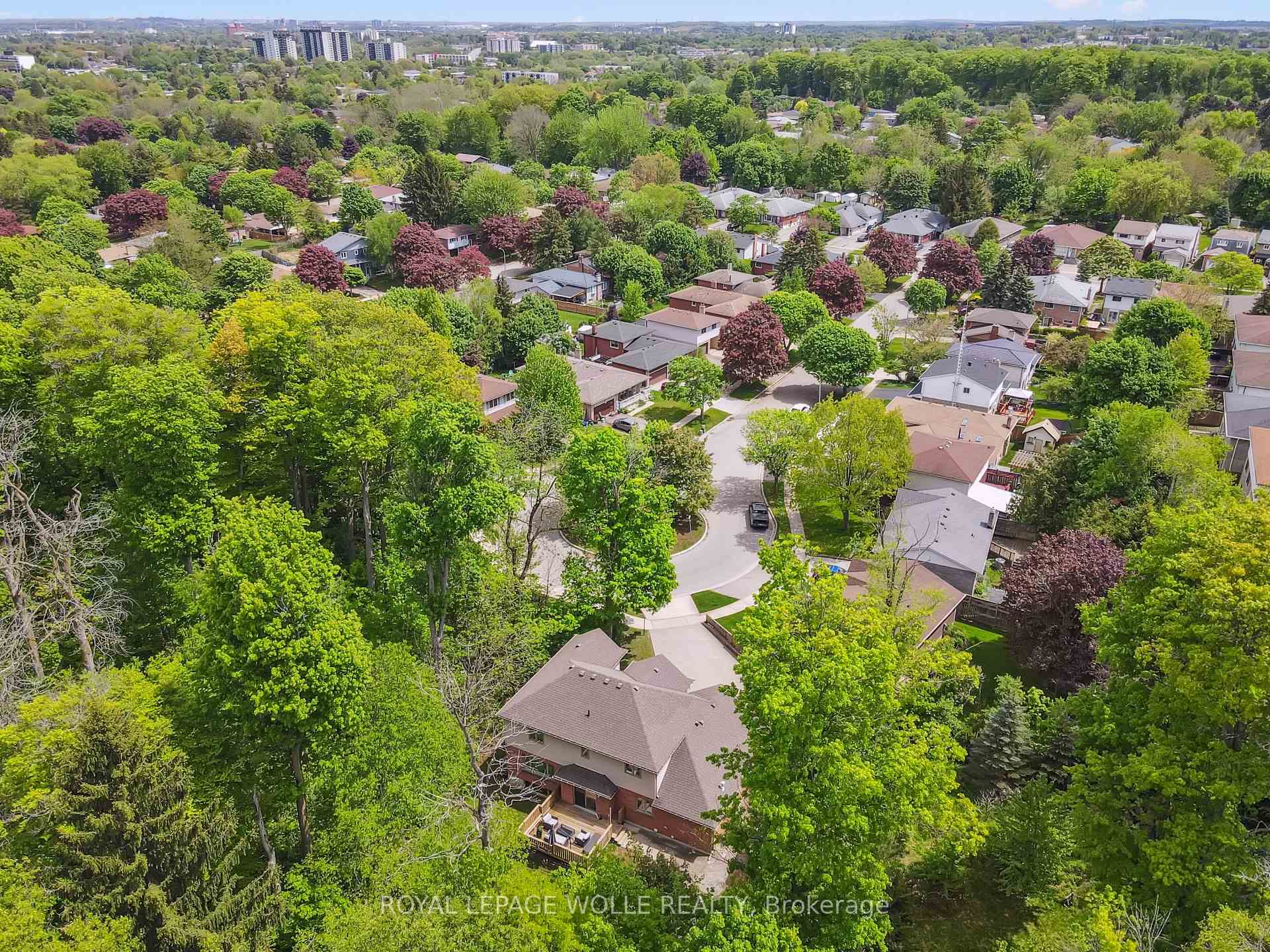 Photo 46 of 35 Dayman Court, Kitchener — HOMEH