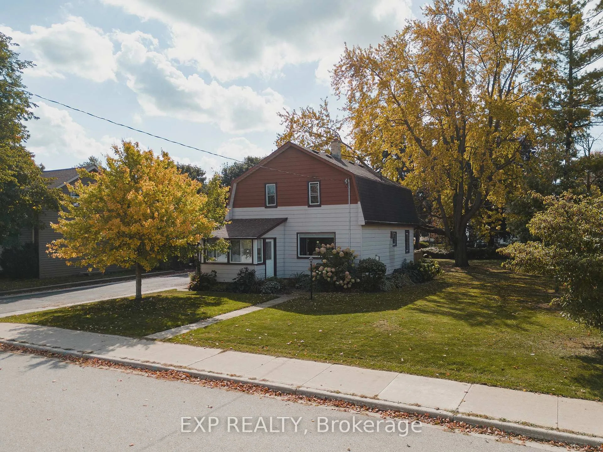 Photo 3 of 78 George Street S, Minto — HOMEH