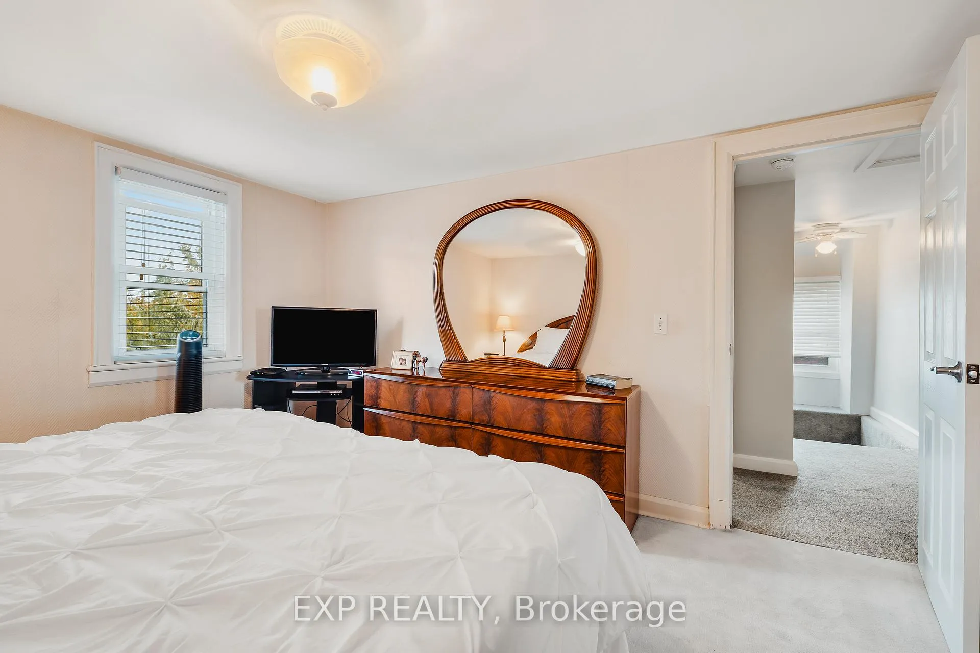 Photo 17 of 78 George Street S, Minto — HOMEH