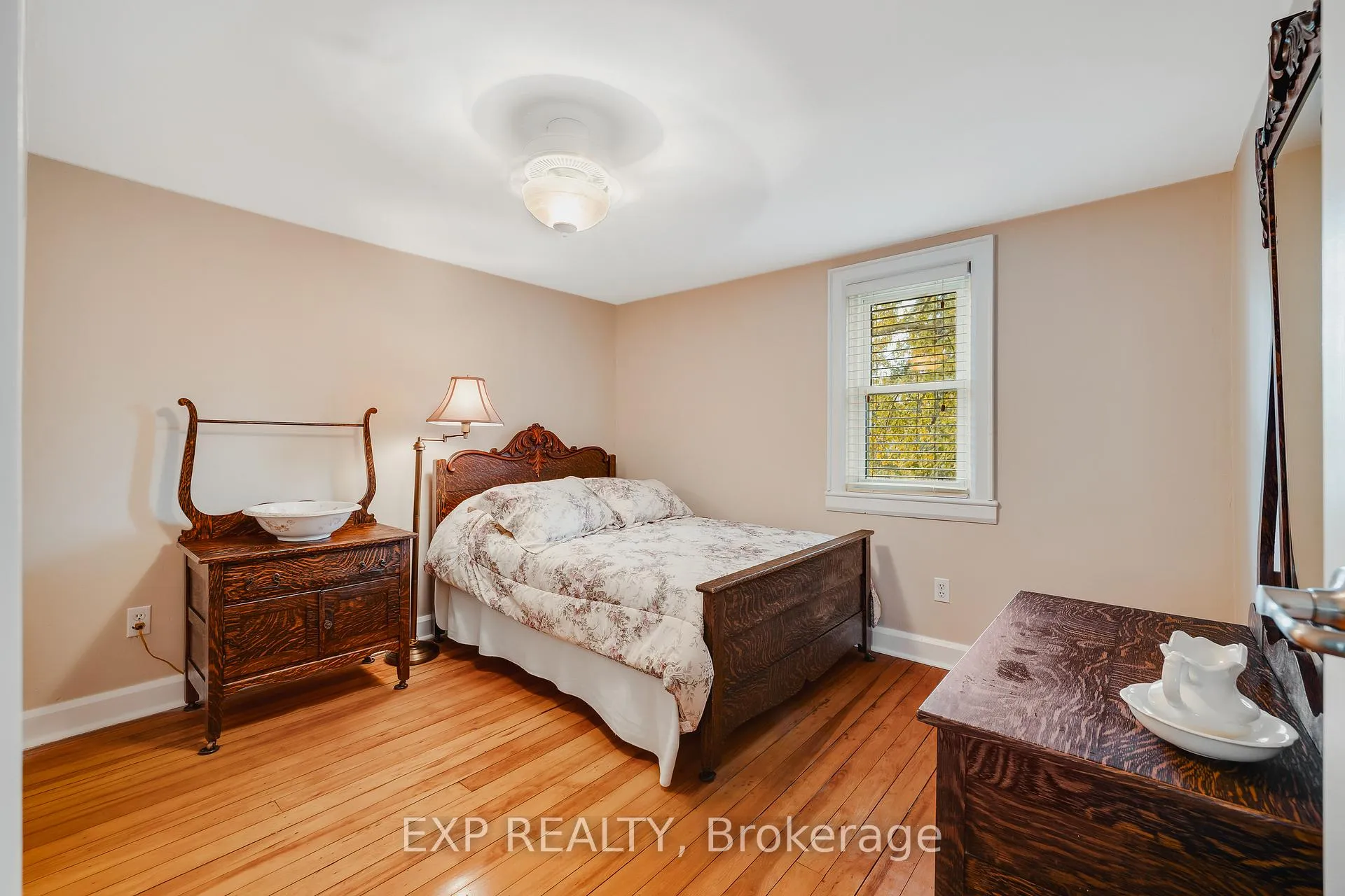 Photo 21 of 78 George Street S, Minto — HOMEH