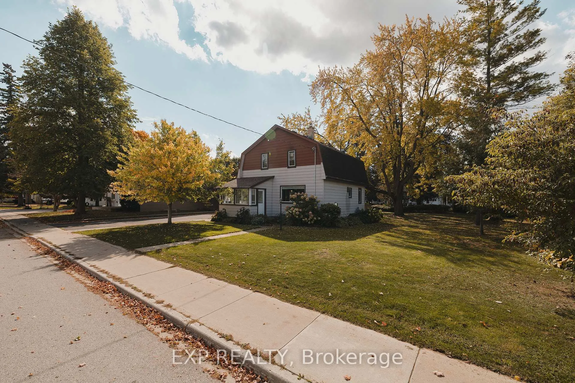 Photo 23 of 78 George Street S, Minto — HOMEH