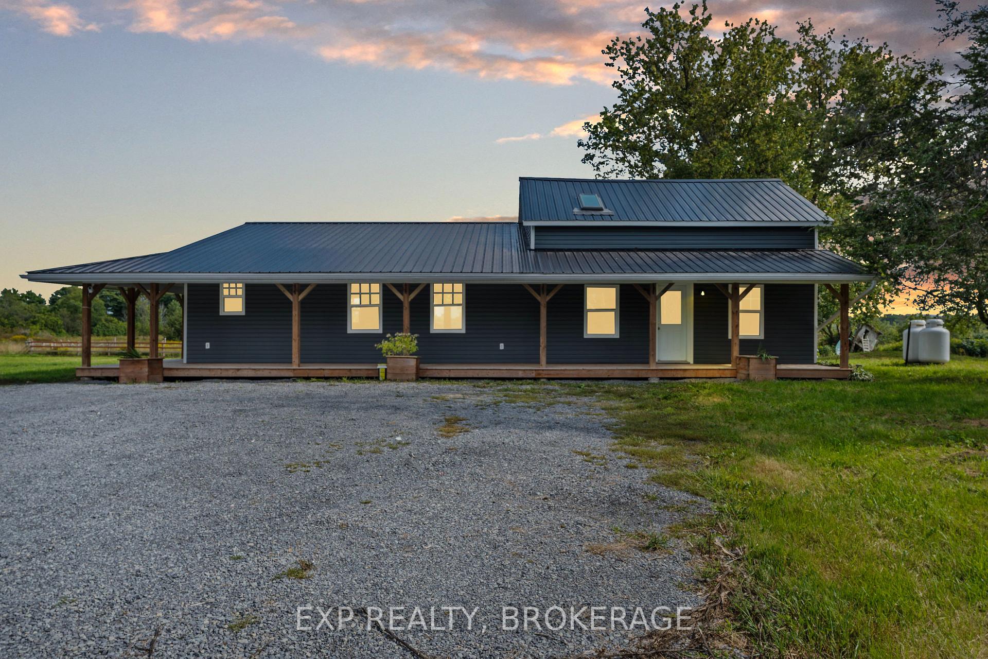 Photo 1 of 372 Chipmunk Ridge Road, Loyalist, Lennox and Addington - South — HOMEH