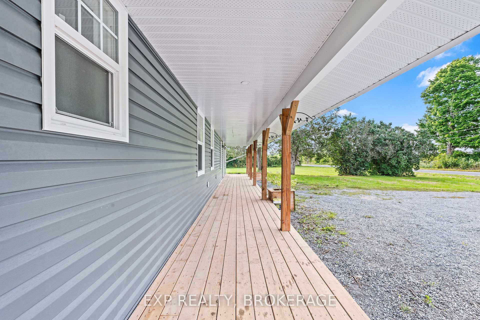 Photo 5 of 372 Chipmunk Ridge Road, Loyalist, Lennox and Addington - South — HOMEH