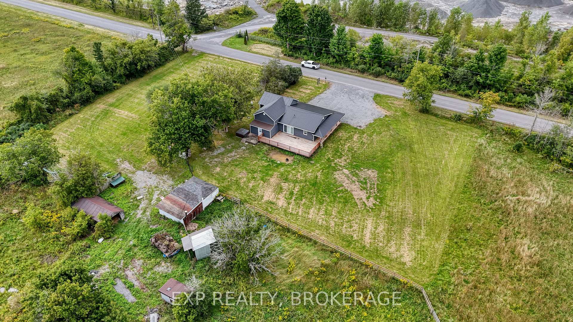 Photo 37 of 372 Chipmunk Ridge Road, Loyalist, Lennox and Addington - South — HOMEH