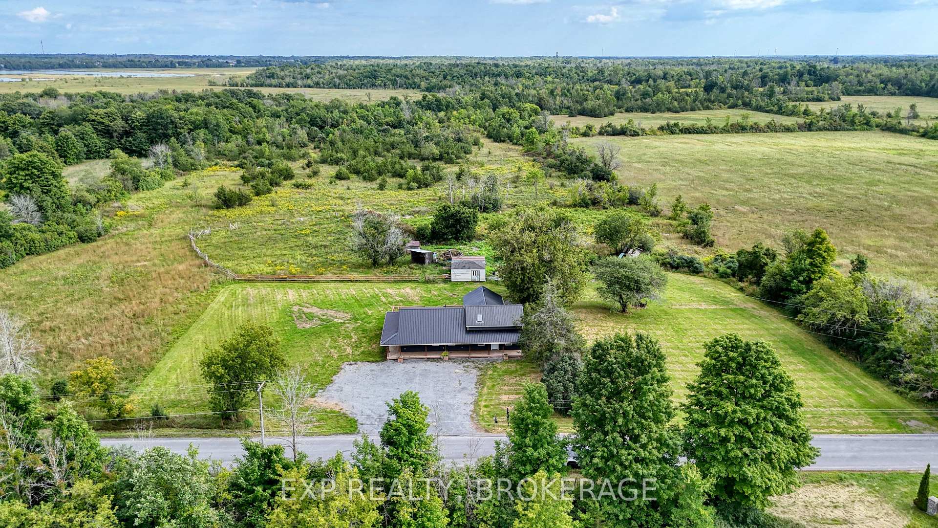 Photo 39 of 372 Chipmunk Ridge Road, Loyalist, Lennox and Addington - South — HOMEH