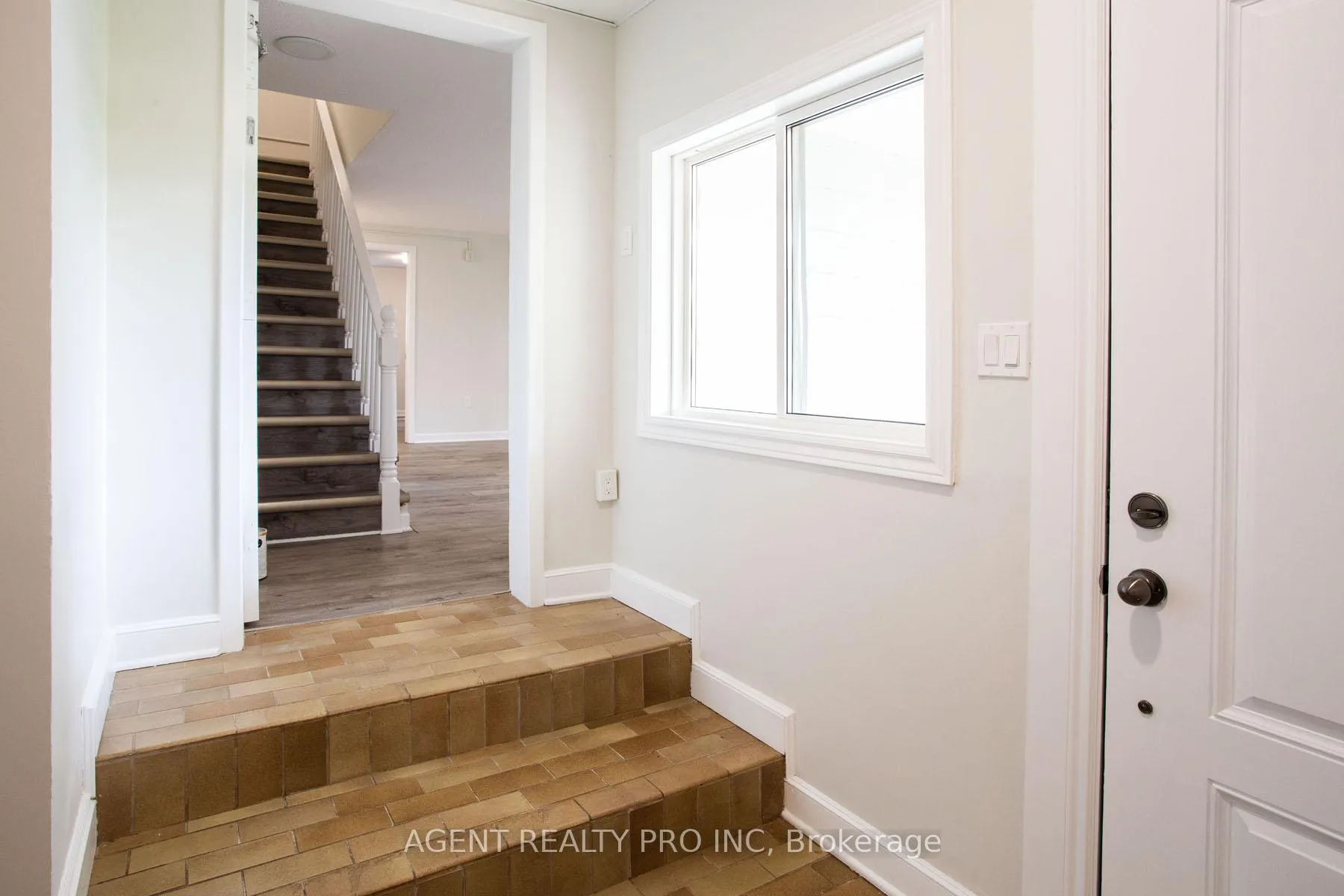 Photo 18 of 24264 Coldstream Road, Middlesex Centre, Rural Middlesex Centre — HOMEH
