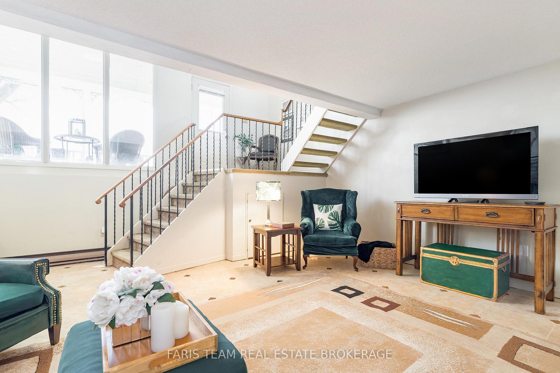 Photo 16 of 671 Algonquin Drive, Midland — HOMEH