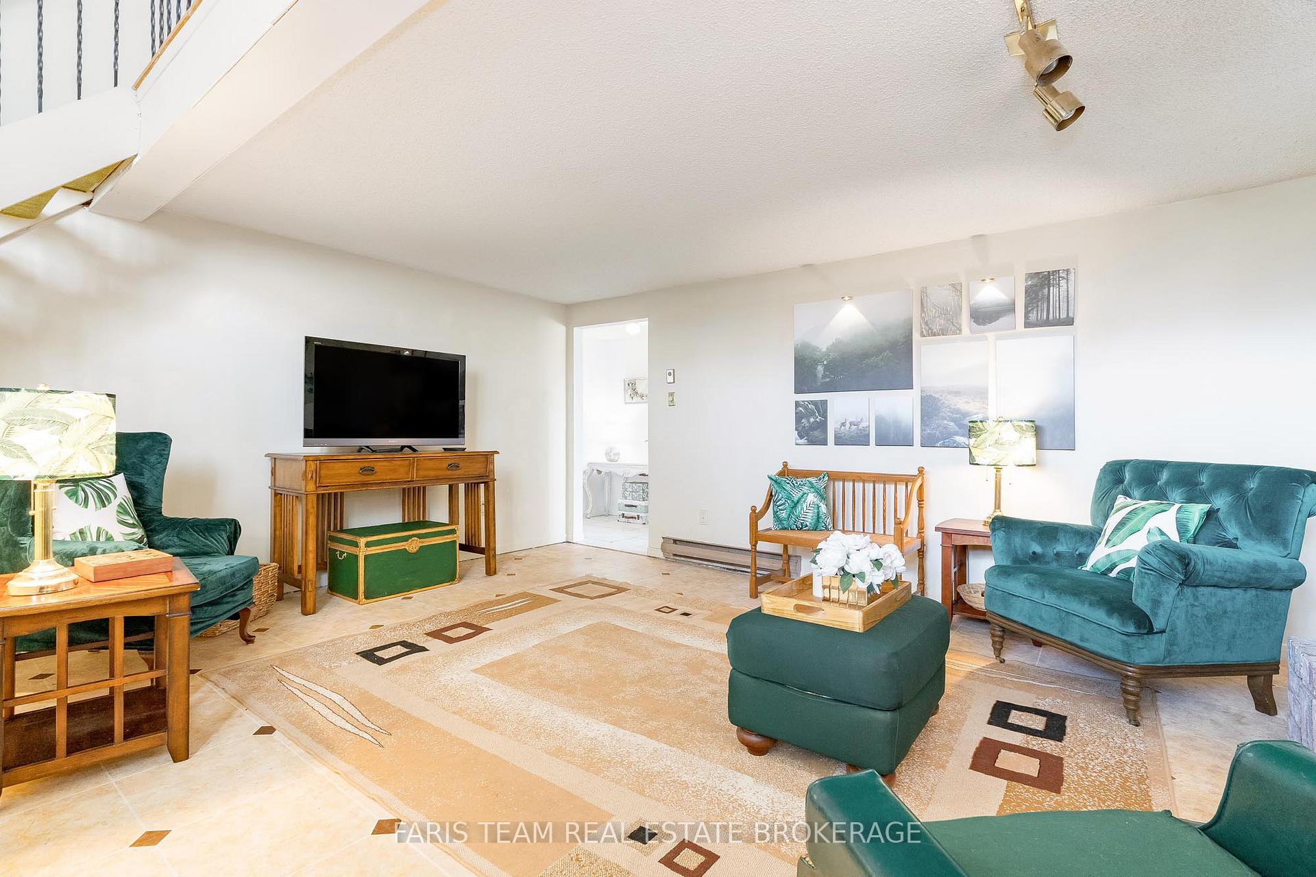 Photo 17 of 671 Algonquin Drive, Midland — HOMEH
