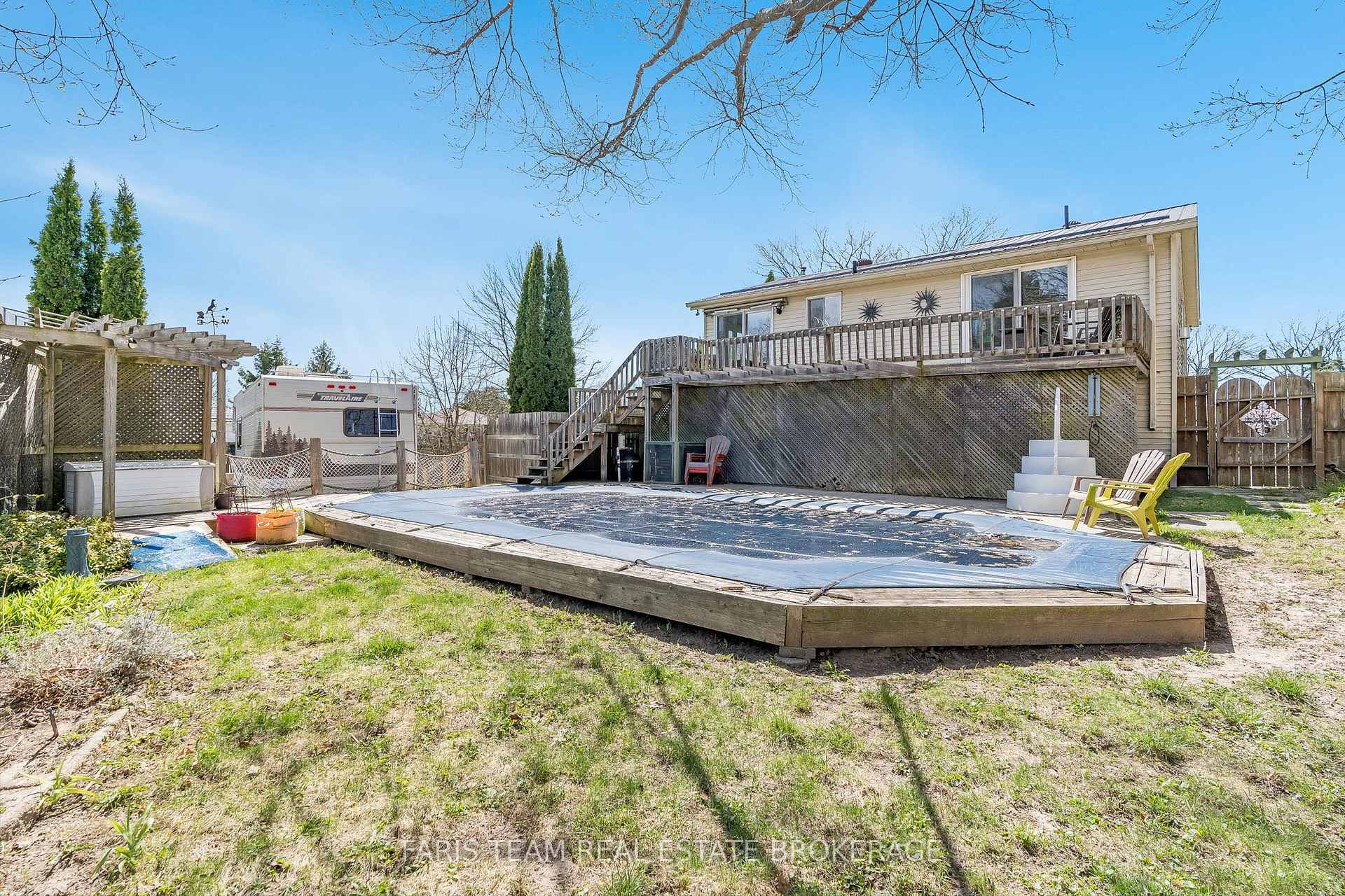 Photo 23 of 671 Algonquin Drive, Midland — HOMEH