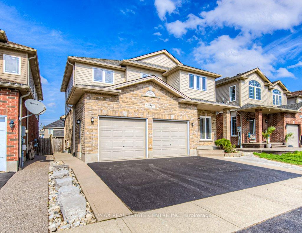Photo 2 of 950 Pebblecreek Court, Kitchener — HOMEH