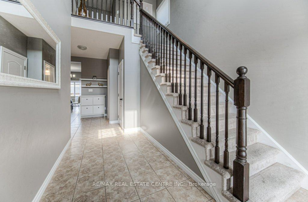 Photo 6 of 950 Pebblecreek Court, Kitchener — HOMEH
