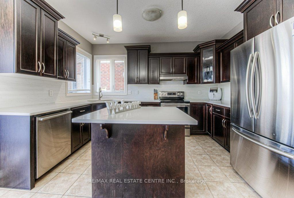 Photo 16 of 950 Pebblecreek Court, Kitchener — HOMEH