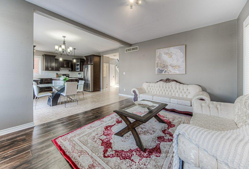 Photo 19 of 950 Pebblecreek Court, Kitchener — HOMEH