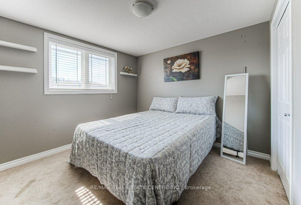 Photo 24 of 950 Pebblecreek Court, Kitchener — HOMEH