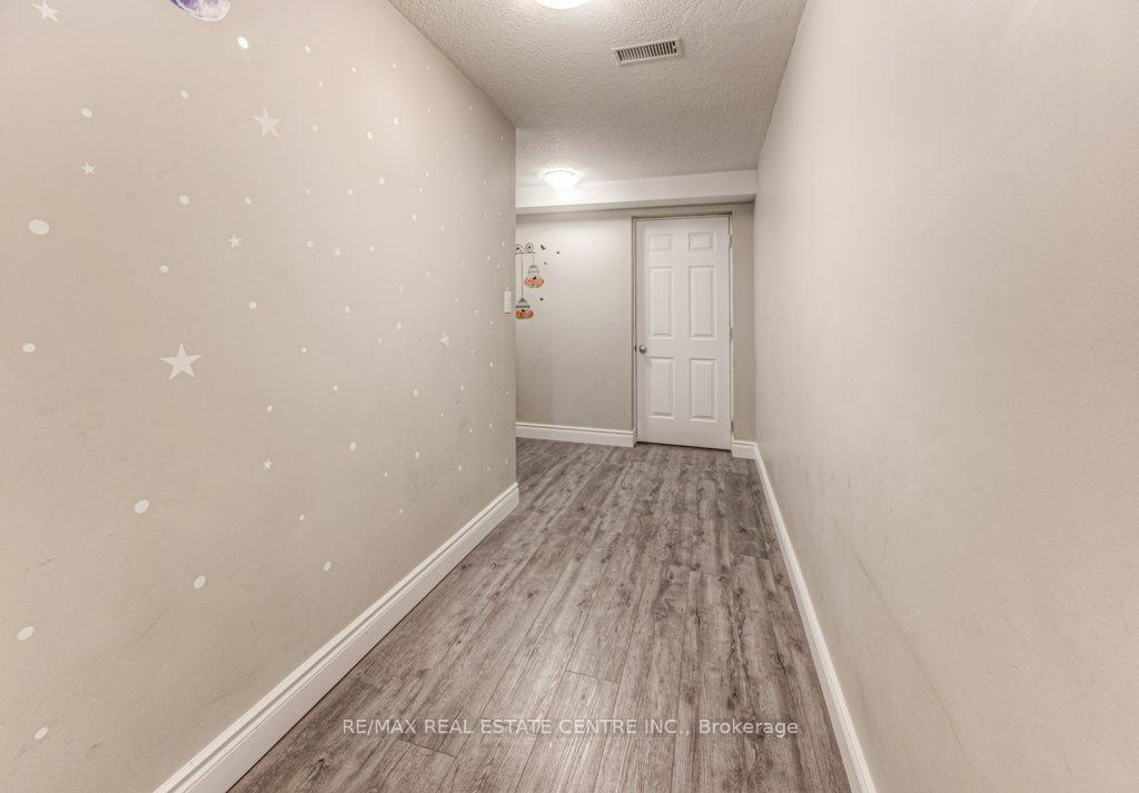Photo 29 of 950 Pebblecreek Court, Kitchener — HOMEH