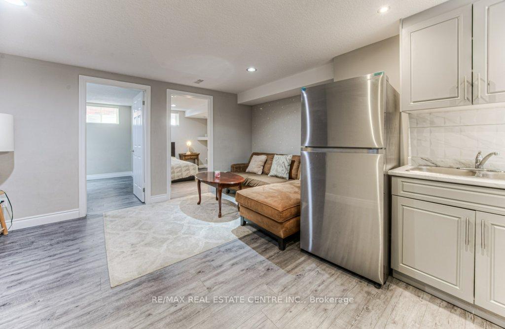 Photo 33 of 950 Pebblecreek Court, Kitchener — HOMEH