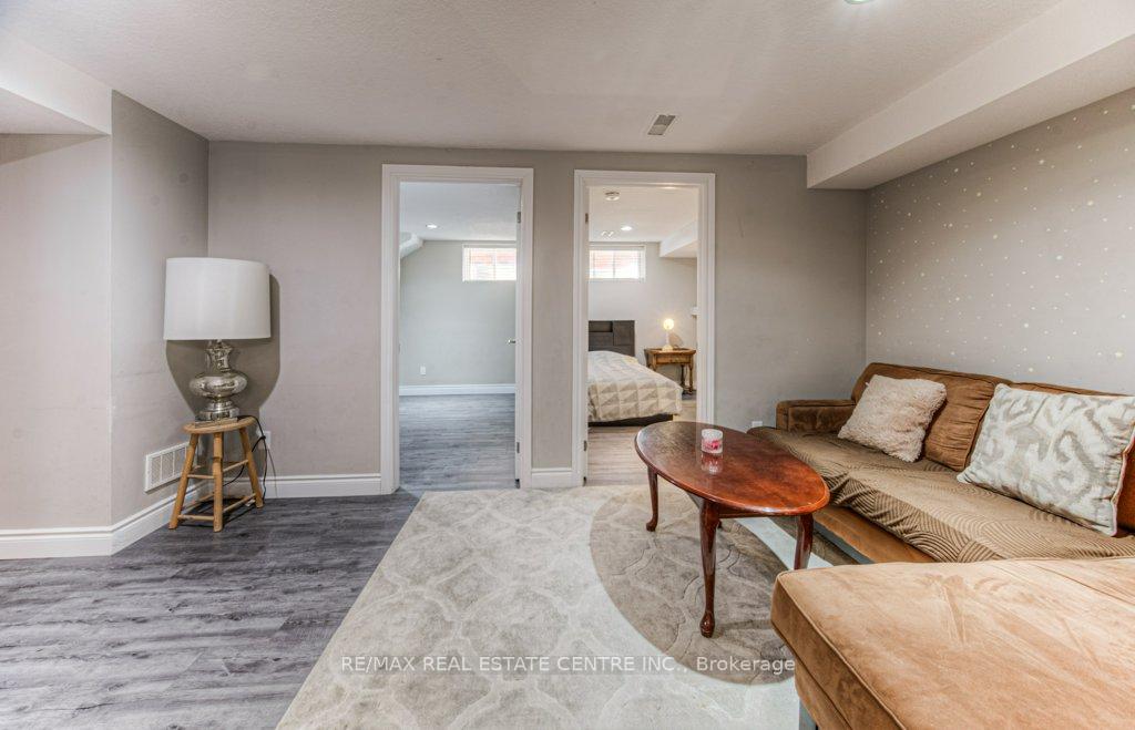 Photo 34 of 950 Pebblecreek Court, Kitchener — HOMEH