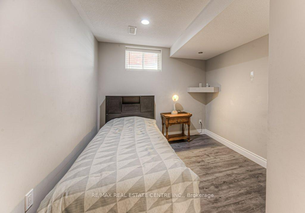 Photo 36 of 950 Pebblecreek Court, Kitchener — HOMEH