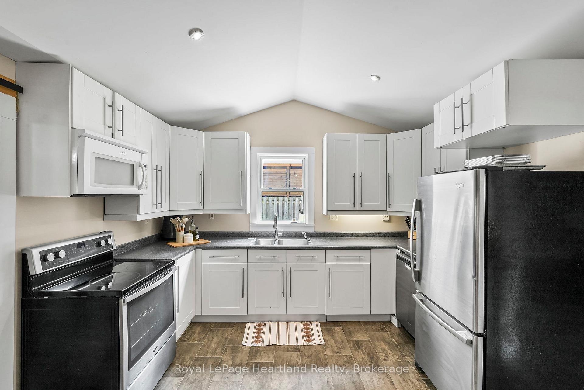 Photo 4 of 67 Robertson Street, Minto — HOMEH