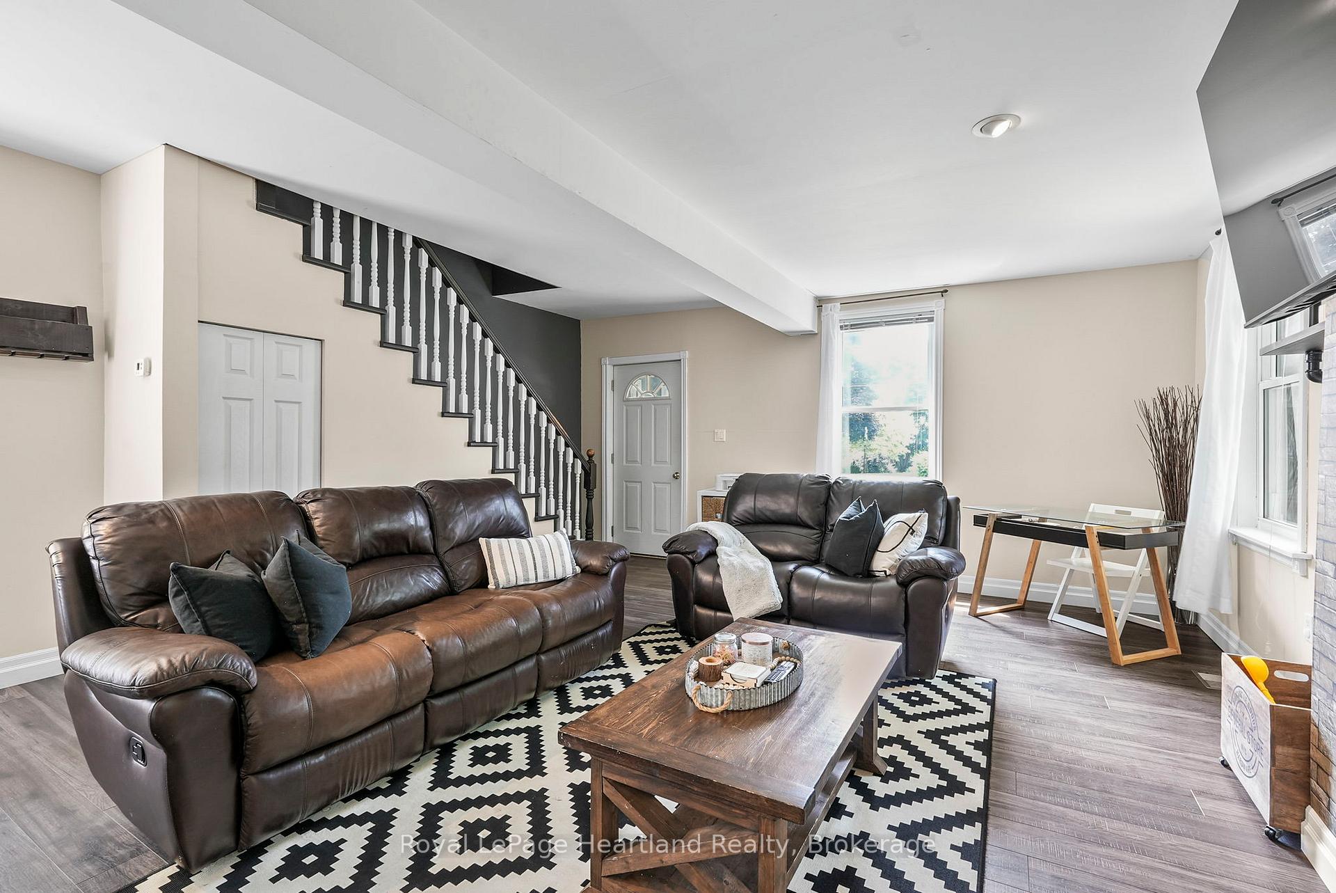 Photo 10 of 67 Robertson Street, Minto — HOMEH