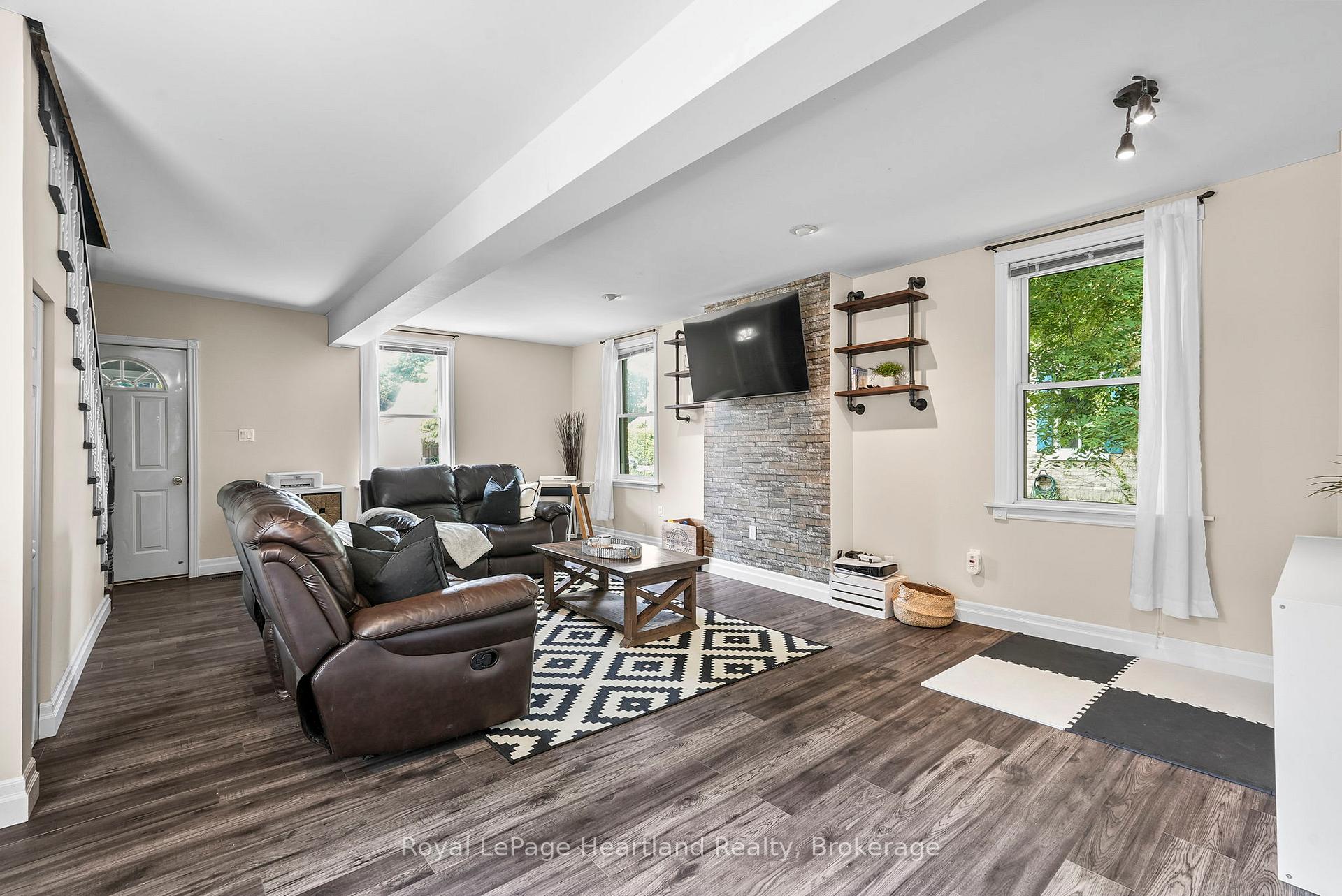 Photo 11 of 67 Robertson Street, Minto — HOMEH