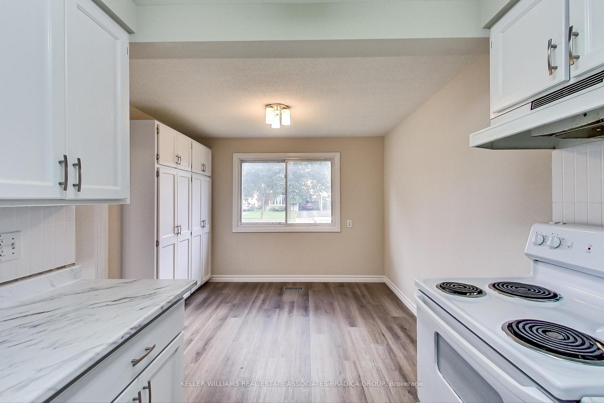 Photo 11 of 22 Lucerne Drive, Kitchener, Alpine — HOMEH