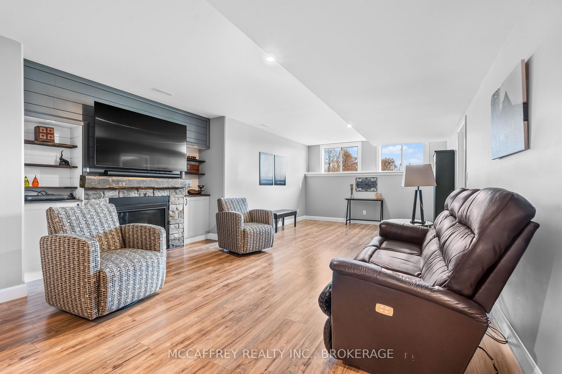 Photo 9 of 1587 Switzerville Road, Loyalist, Lennox and Addington - South — HOMEH