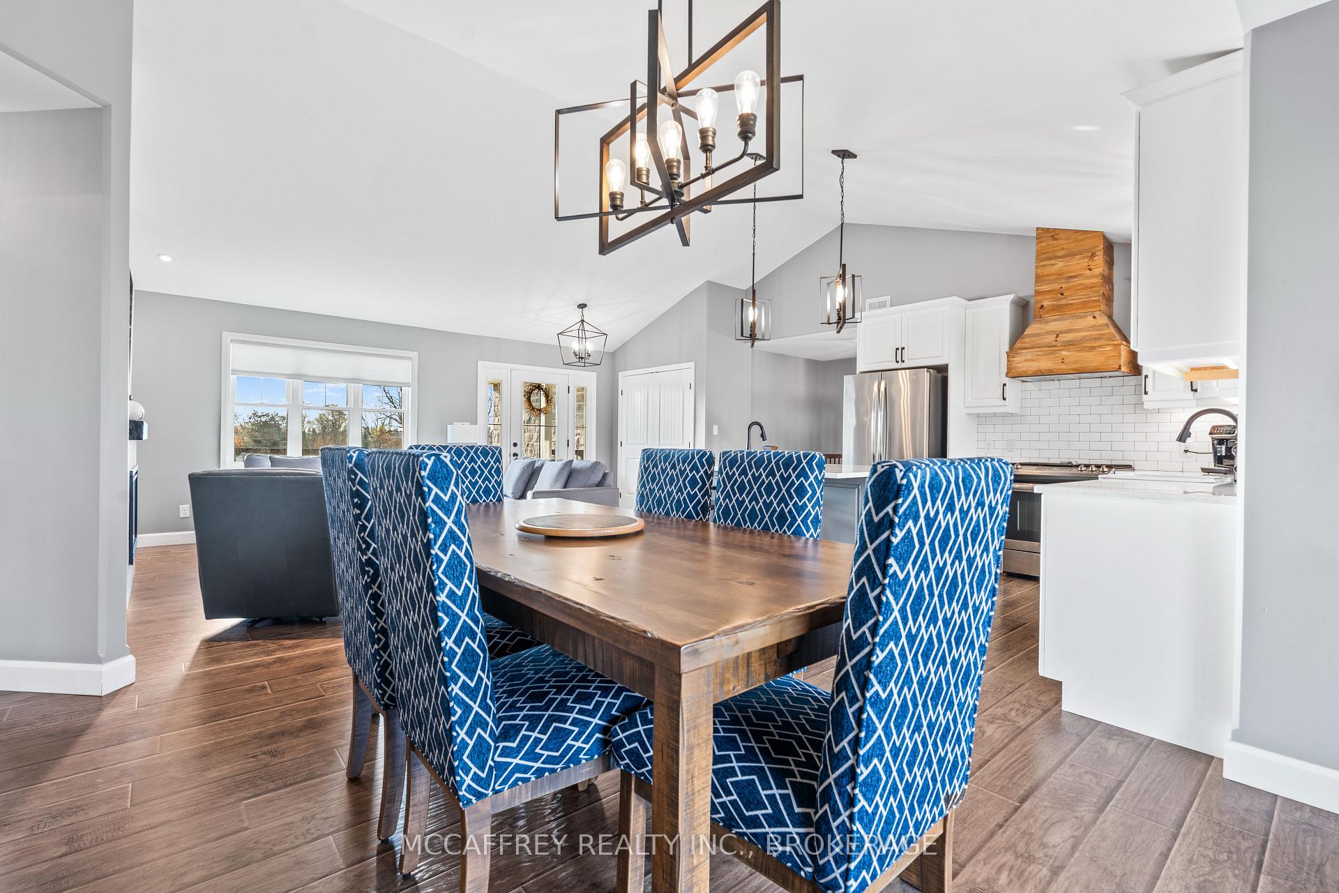 Photo 11 of 1587 Switzerville Road, Loyalist, Lennox and Addington - South — HOMEH