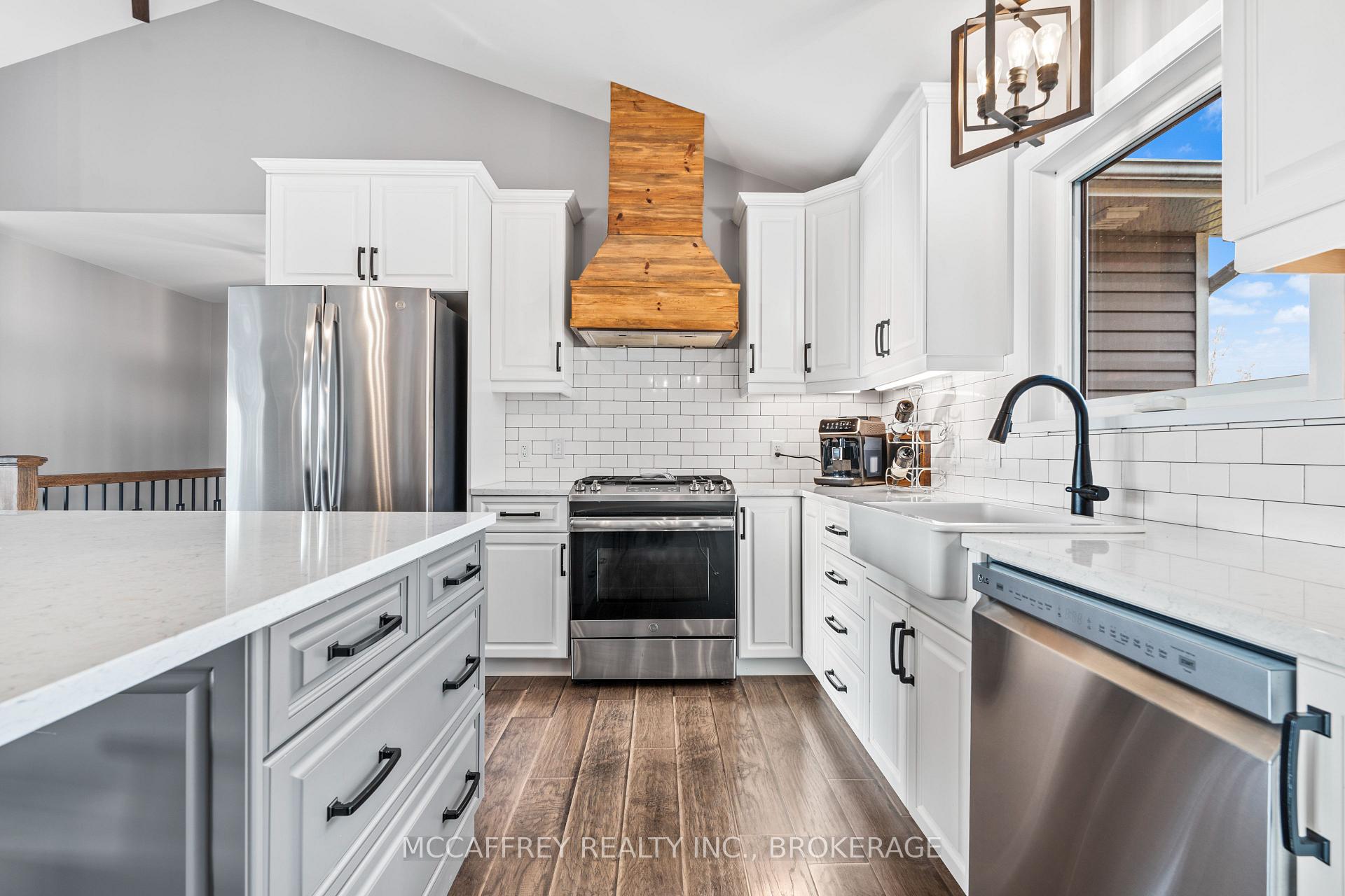 Photo 13 of 1587 Switzerville Road, Loyalist, Lennox and Addington - South — HOMEH