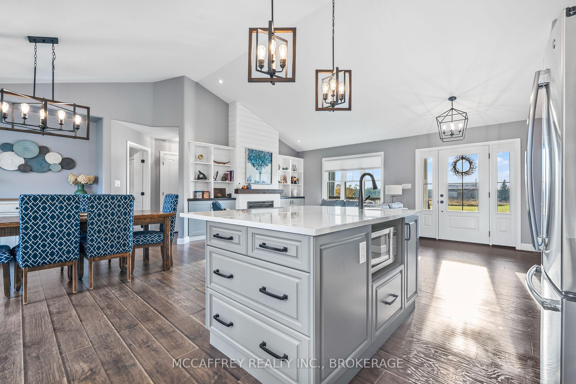 Photo 14 of 1587 Switzerville Road, Loyalist, Lennox and Addington - South — HOMEH