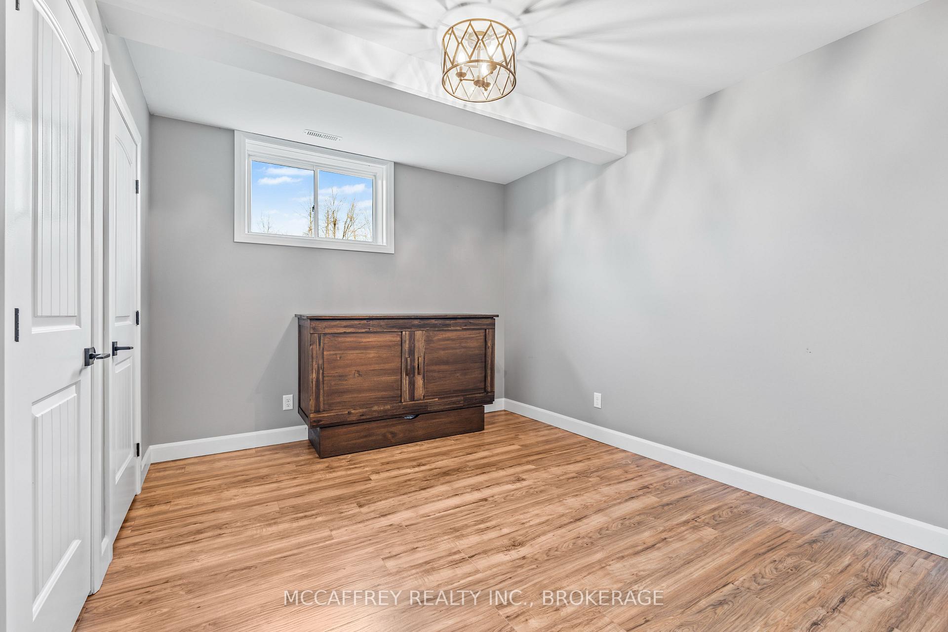 Photo 24 of 1587 Switzerville Road, Loyalist, Lennox and Addington - South — HOMEH