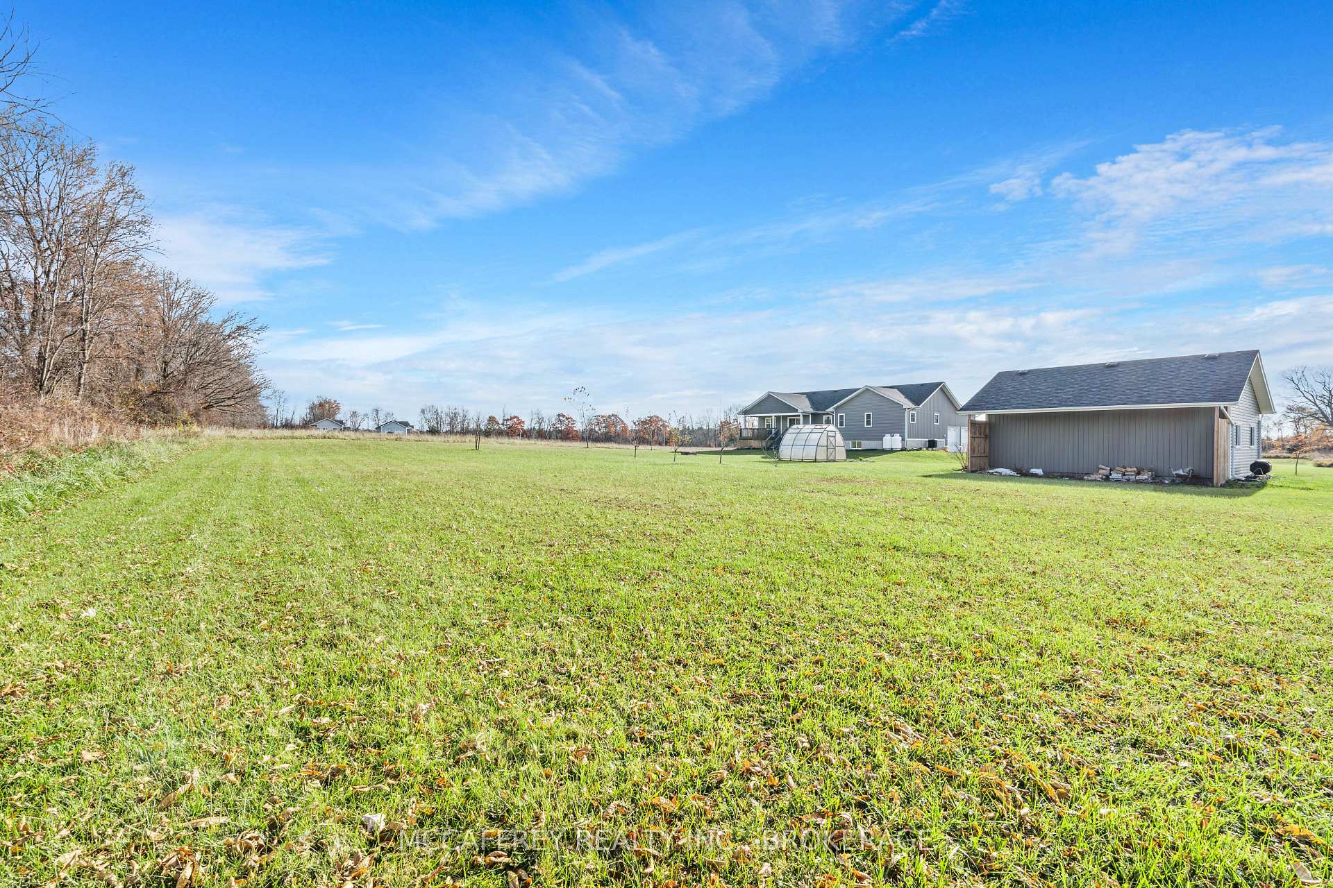 Photo 32 of 1587 Switzerville Road, Loyalist, Lennox and Addington - South — HOMEH