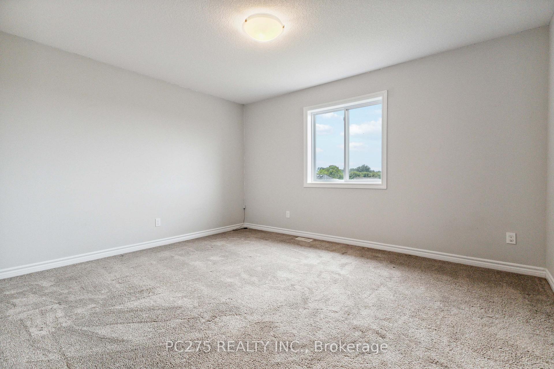 Photo 24 of 170 Queen Street, Middlesex Centre, Komoka — HOMEH