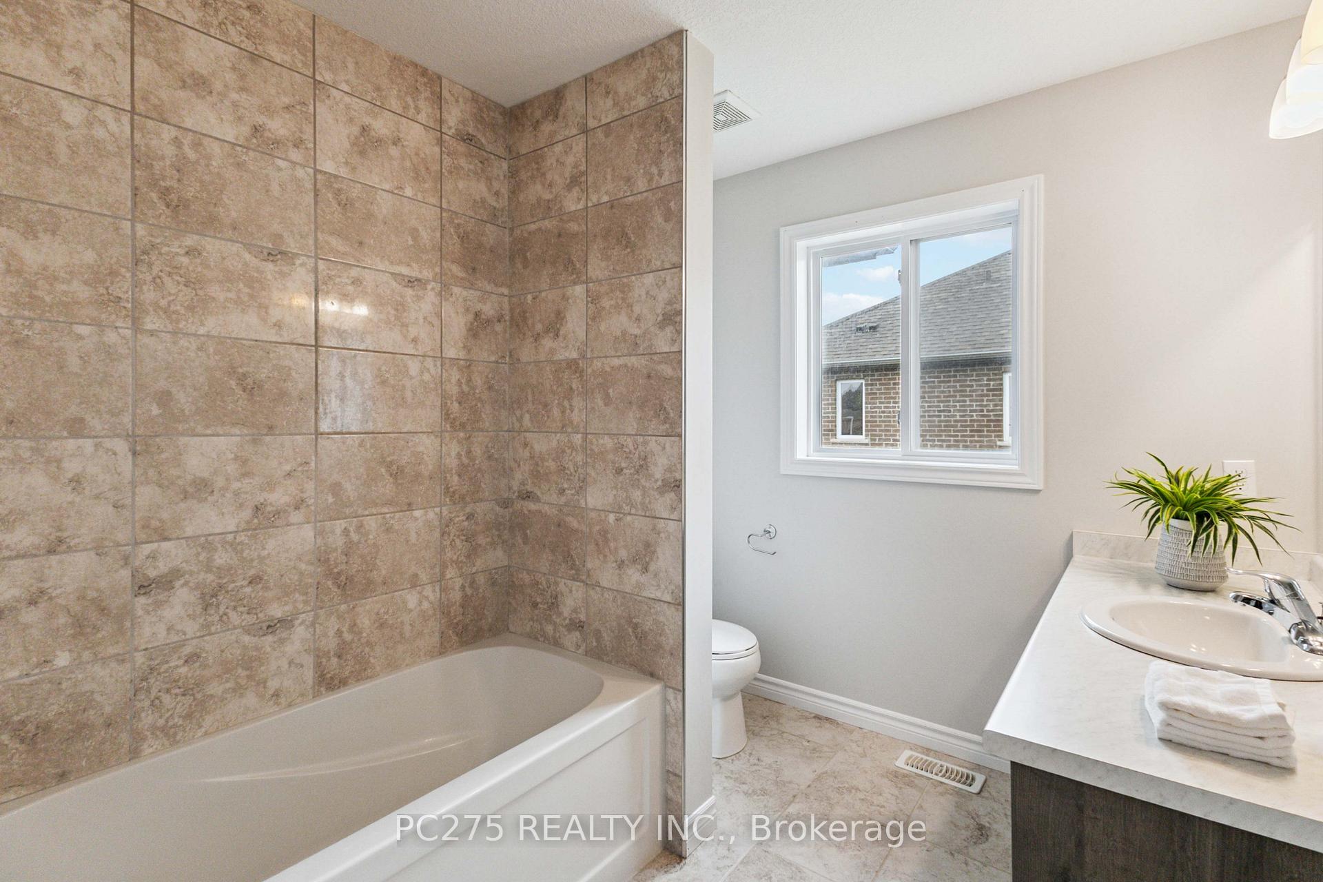 Photo 26 of 170 Queen Street, Middlesex Centre, Komoka — HOMEH