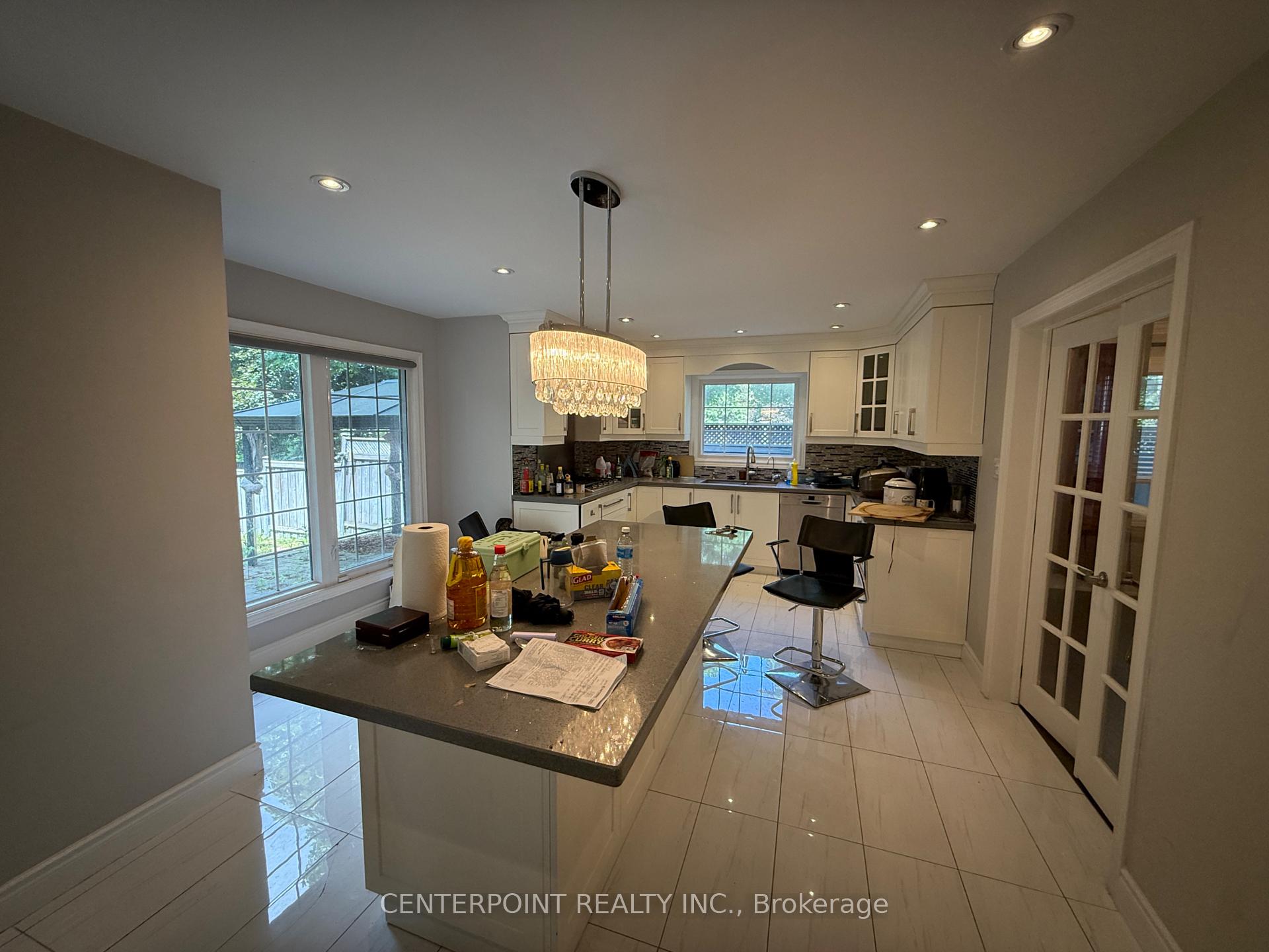 Photo 6 of 1 Rae Crescent, Markham, Unionville — HOMEH