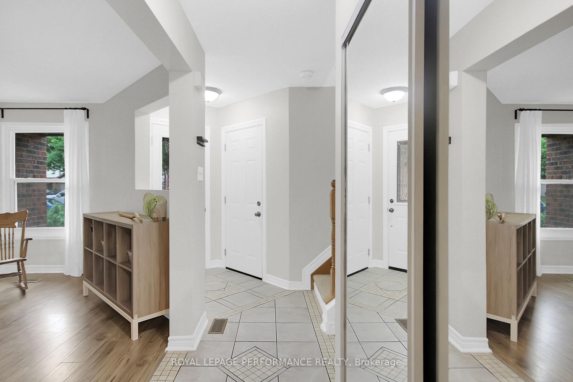 Photo 3 of 24 Ayton Lane, Ottawa, Kanata - Morgan's Grant/South March — HOMEH