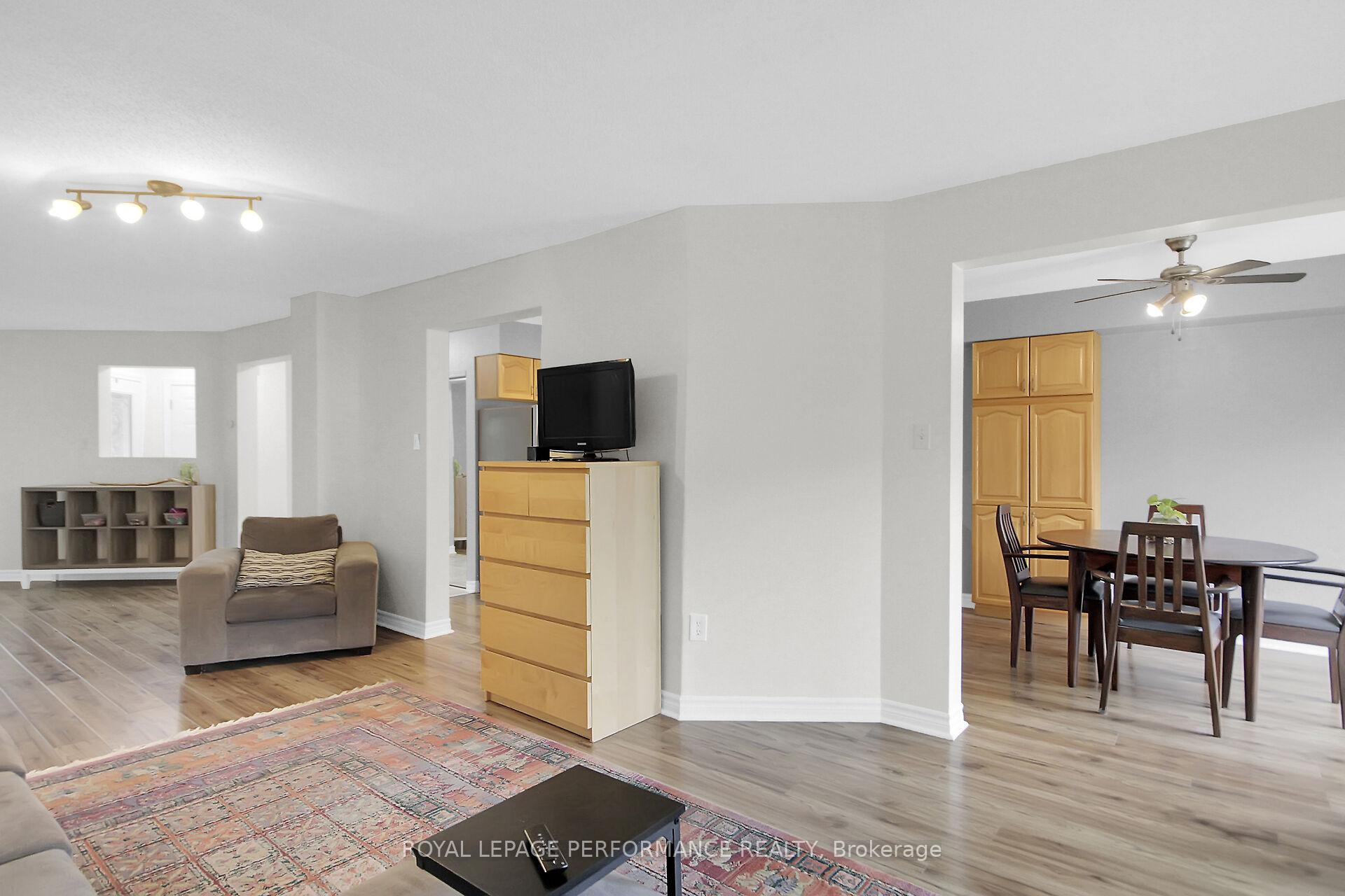 Photo 7 of 24 Ayton Lane, Ottawa, Kanata - Morgan's Grant/South March — HOMEH