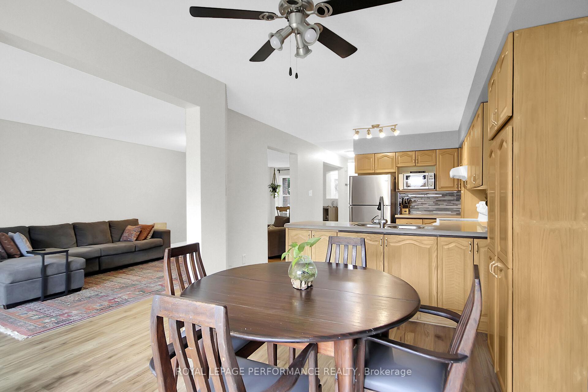 Photo 10 of 24 Ayton Lane, Ottawa, Kanata - Morgan's Grant/South March — HOMEH
