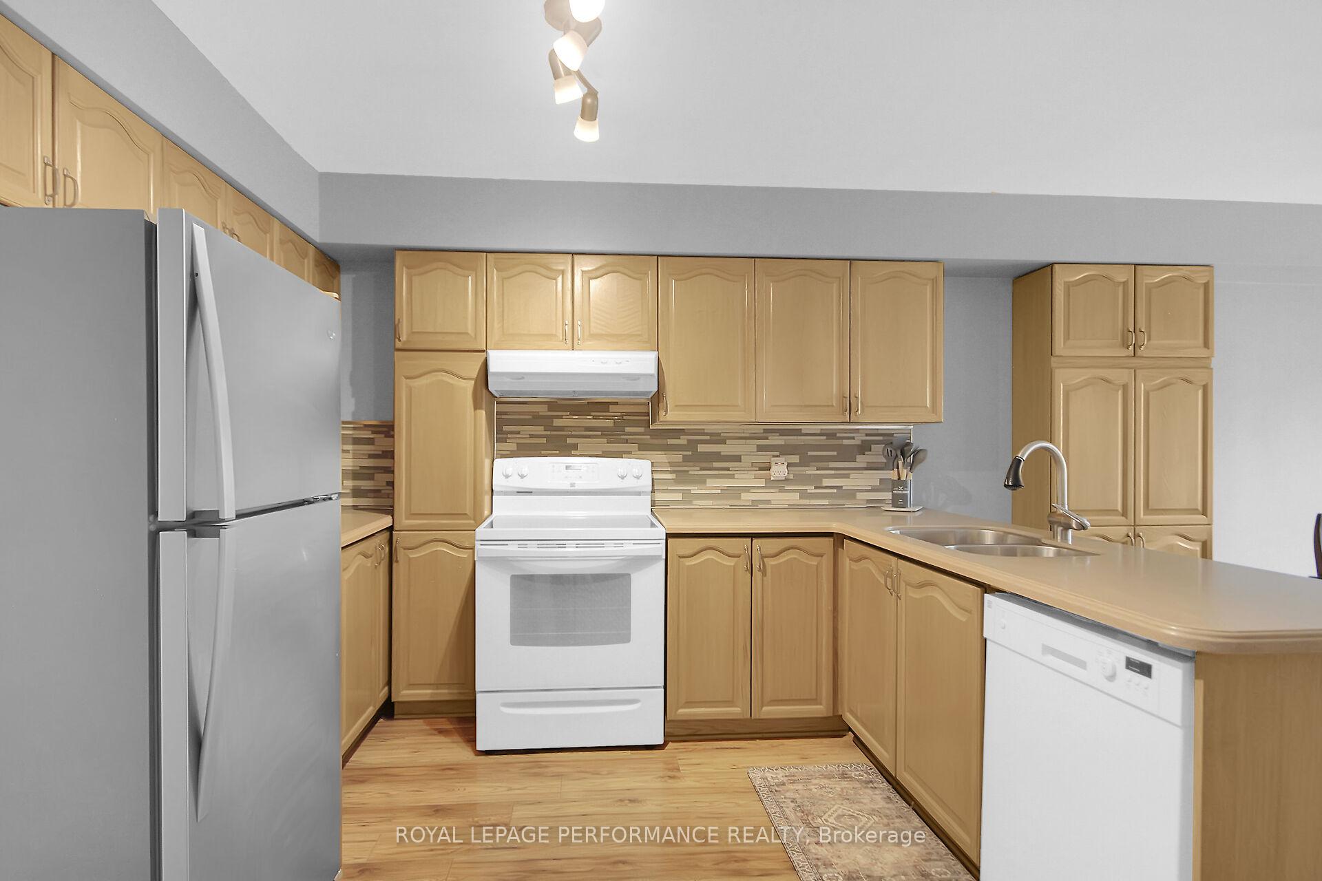 Photo 14 of 24 Ayton Lane, Ottawa, Kanata - Morgan's Grant/South March — HOMEH