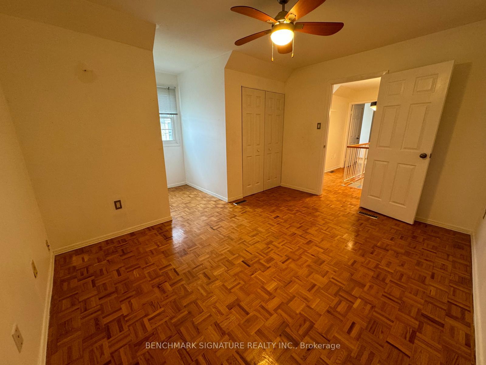 Photo 5 of 24 Emily Carr Street, Markham, Unionville — HOMEH