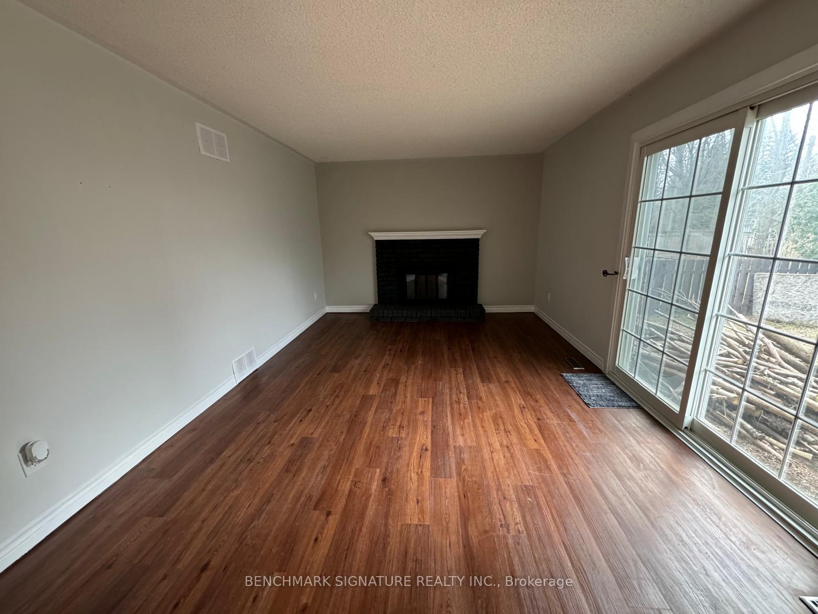 Photo 12 of 24 Emily Carr Street, Markham, Unionville — HOMEH
