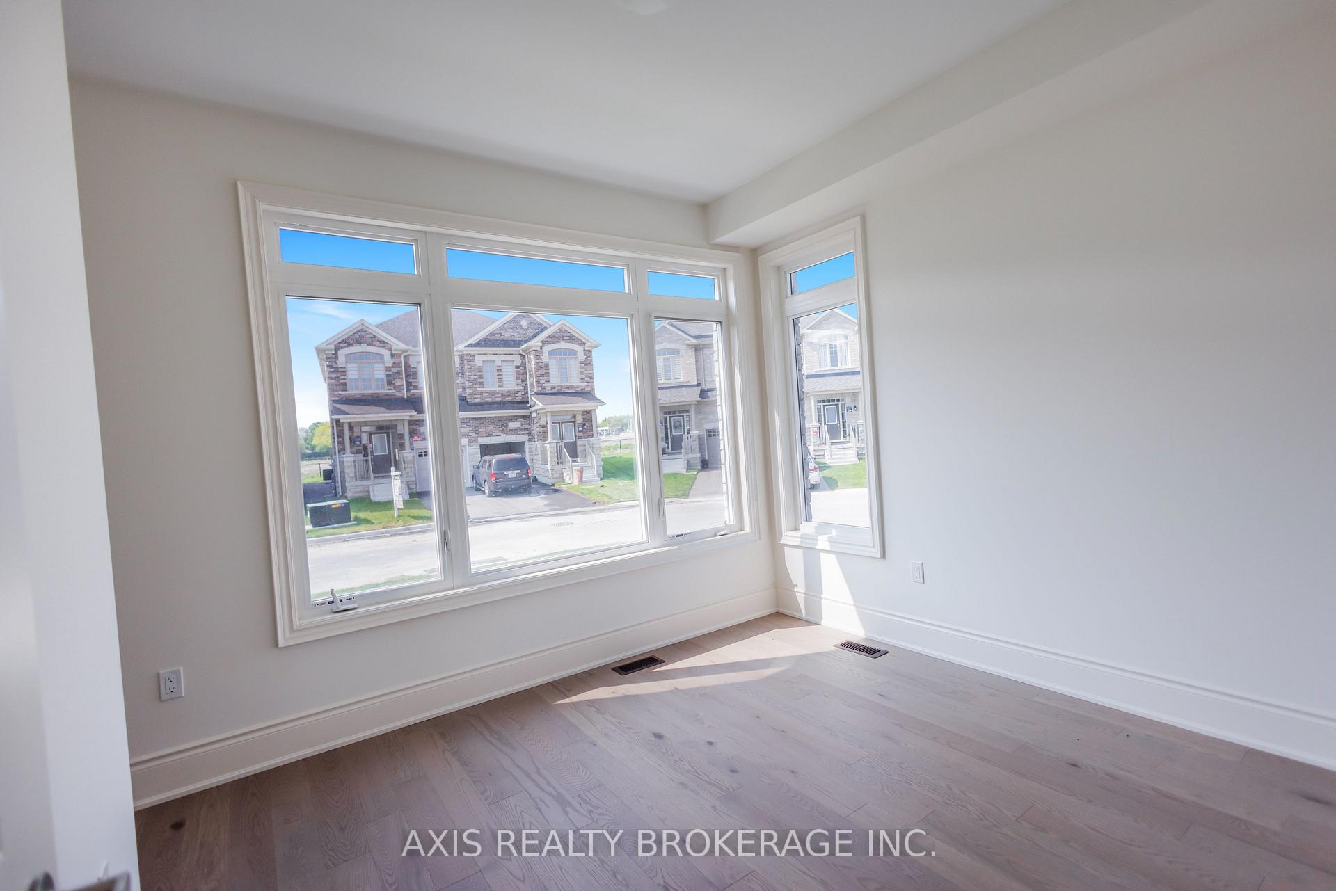 Photo 4 of 53 Holcomb Terrace, Hamilton, Waterdown — HOMEH
