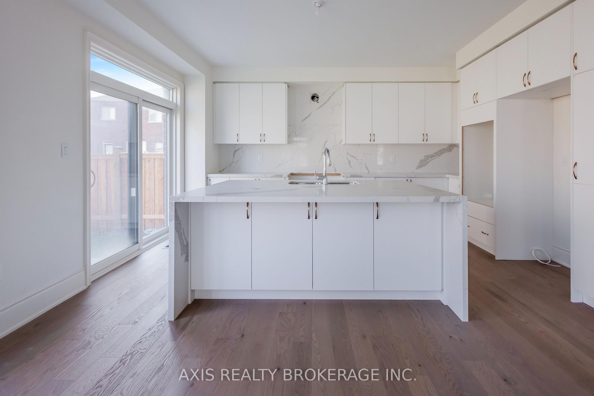 Photo 9 of 53 Holcomb Terrace, Hamilton, Waterdown — HOMEH