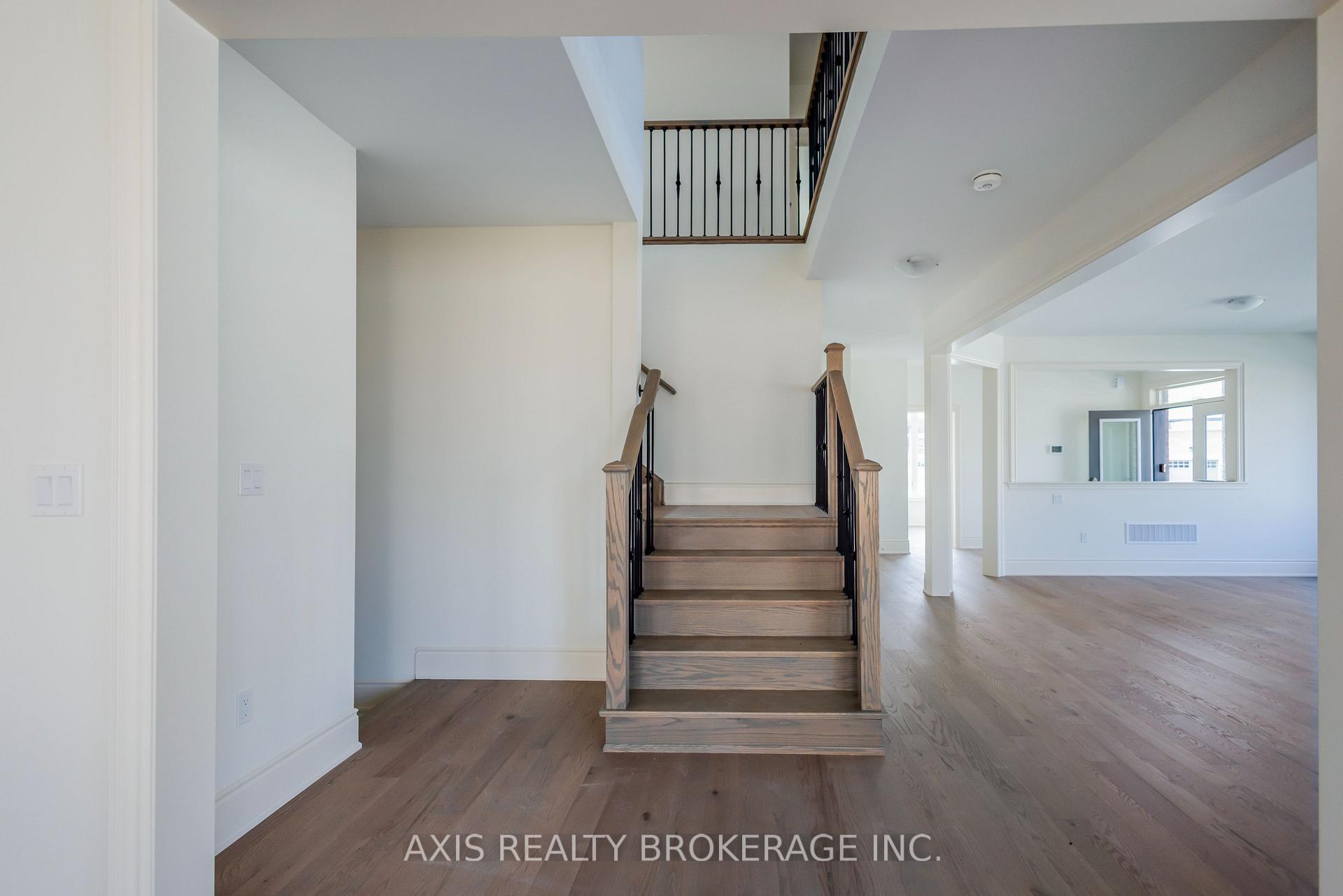 Photo 14 of 53 Holcomb Terrace, Hamilton, Waterdown — HOMEH