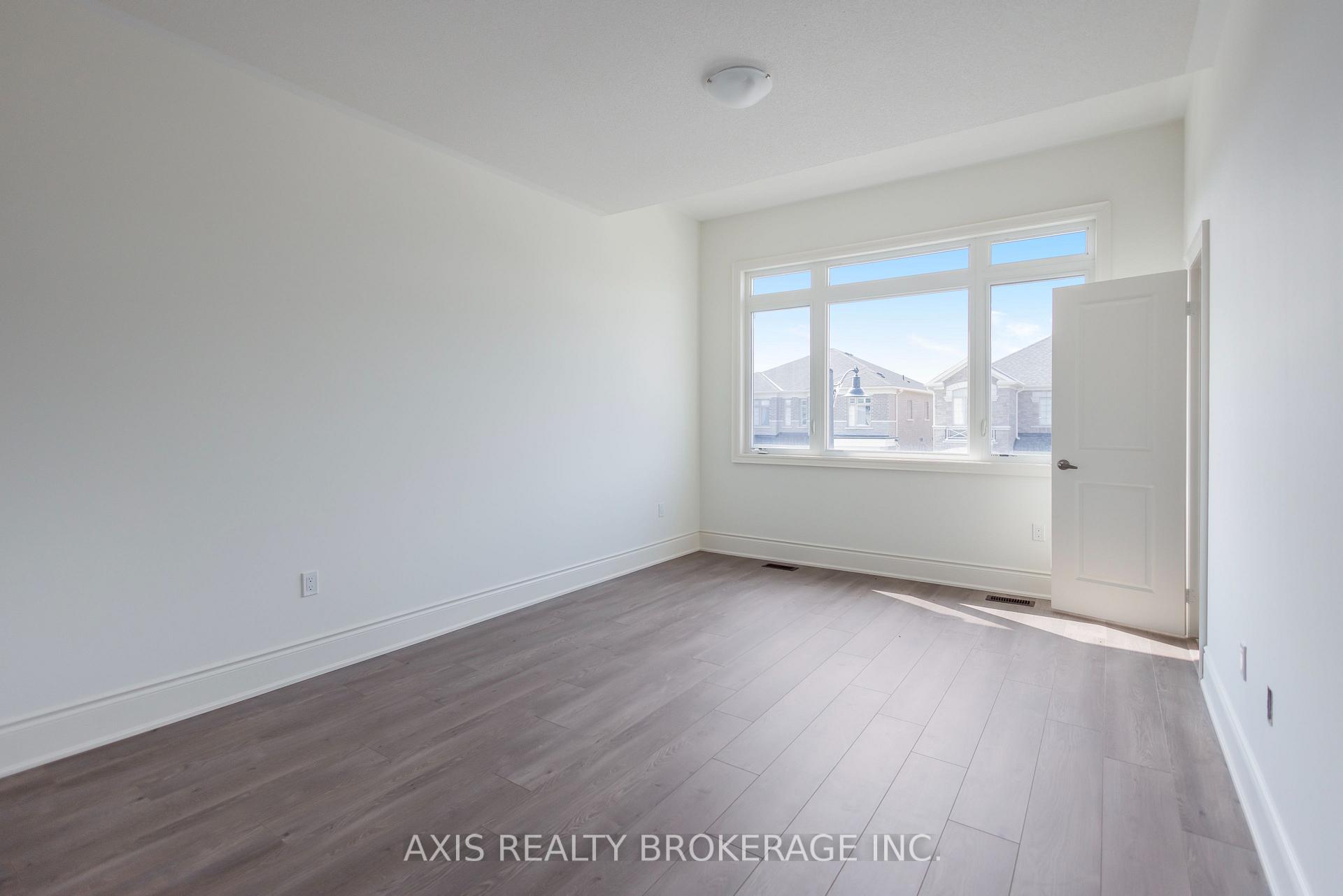 Photo 18 of 53 Holcomb Terrace, Hamilton, Waterdown — HOMEH