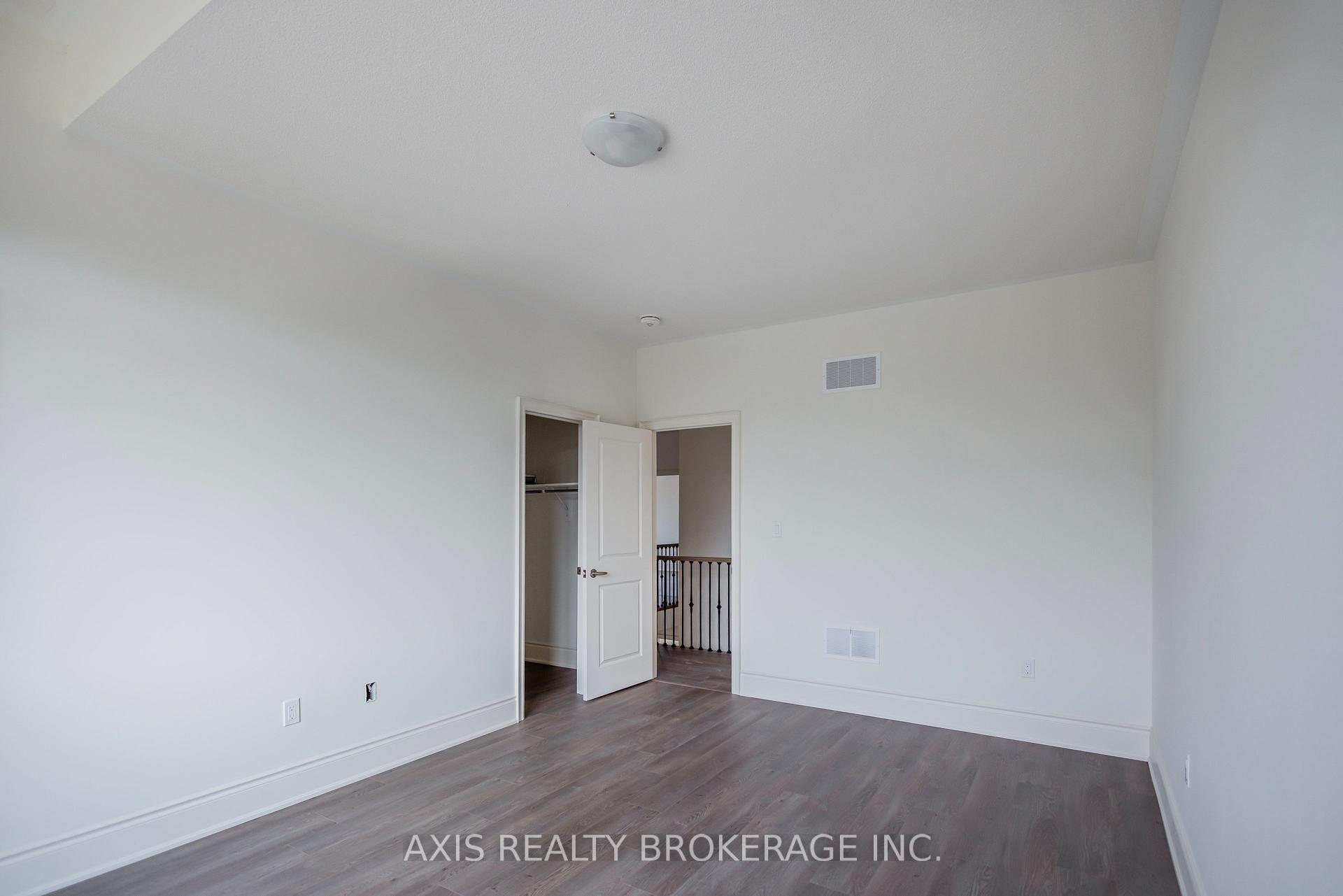 Photo 19 of 53 Holcomb Terrace, Hamilton, Waterdown — HOMEH