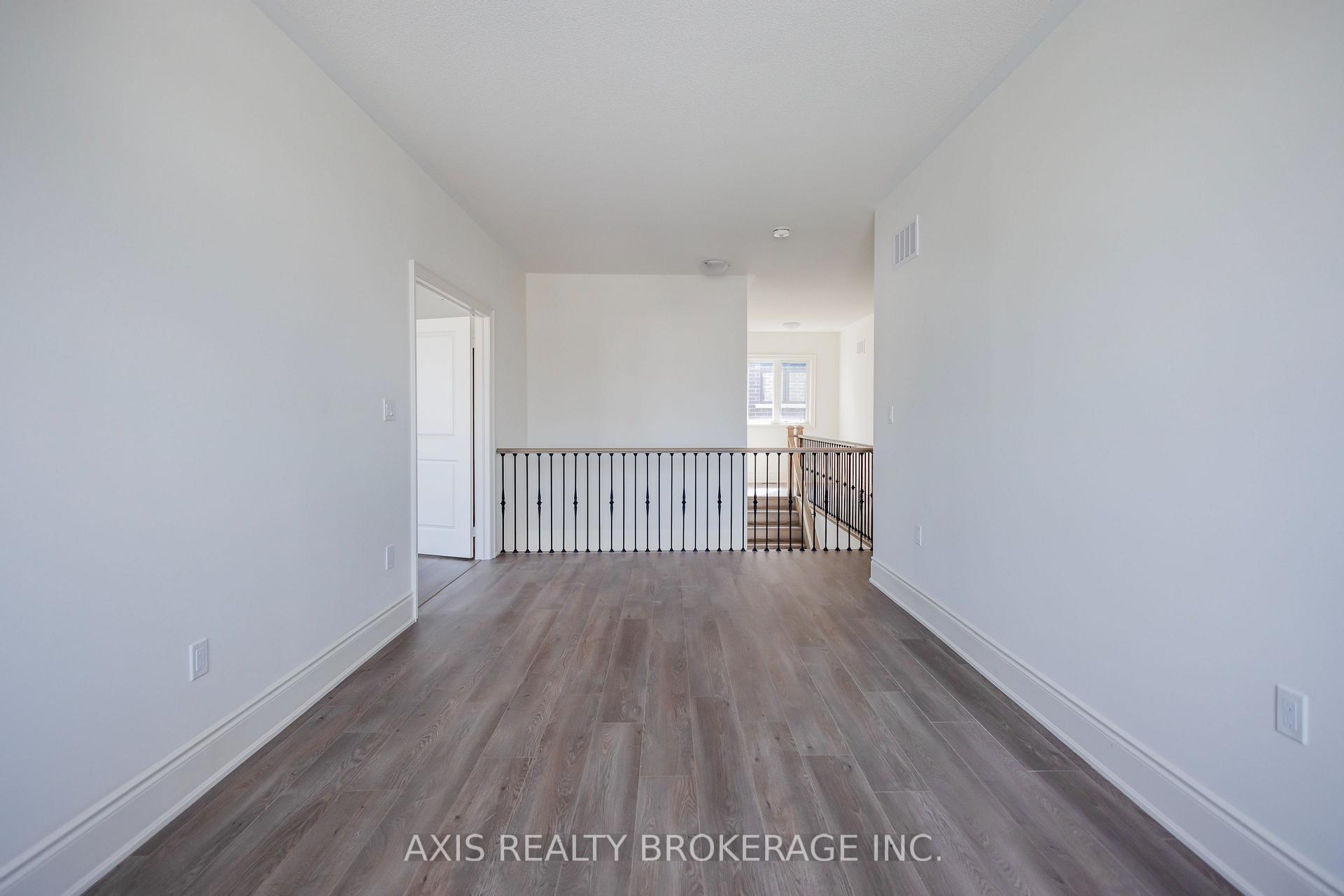 Photo 24 of 53 Holcomb Terrace, Hamilton, Waterdown — HOMEH